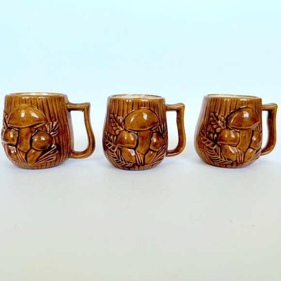 Vintage 70s Cottagecore Arnel's Merry Mushroom Ceramic Mug and Tray Snack Set - Picture 10 of 17